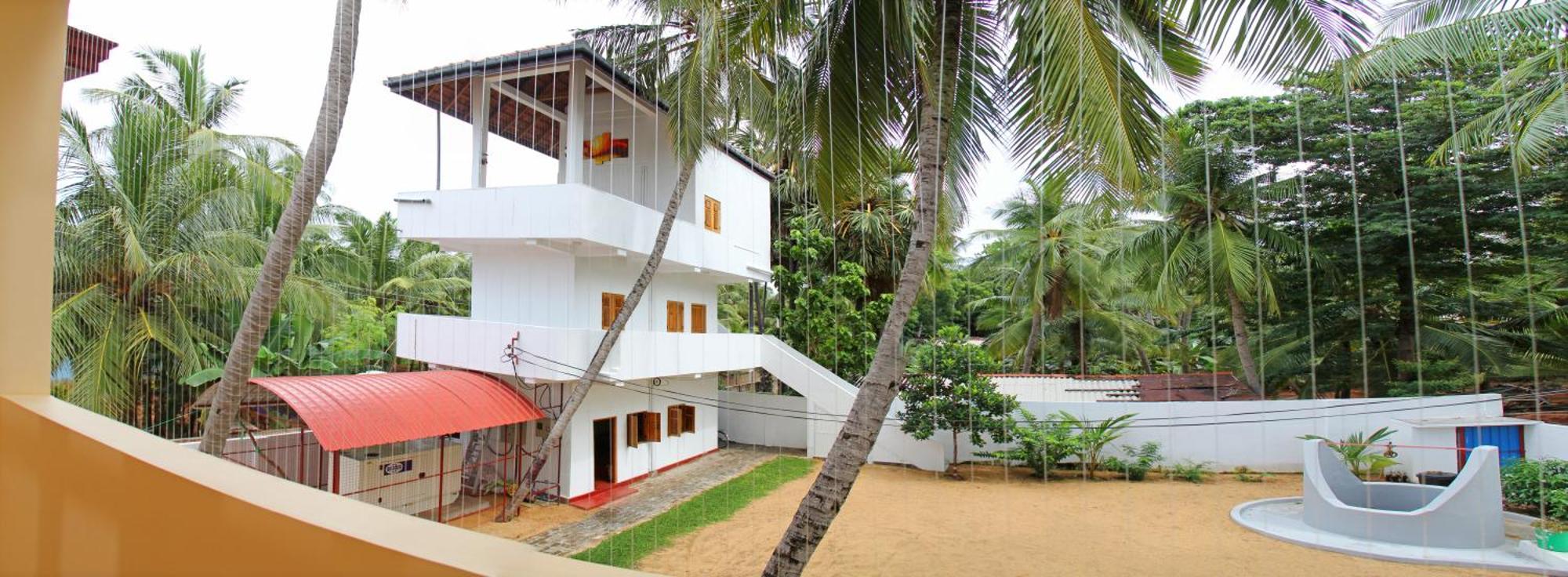 Bluewater Beach Resort ตรินโคมาลี ภายนอก รูปภาพ