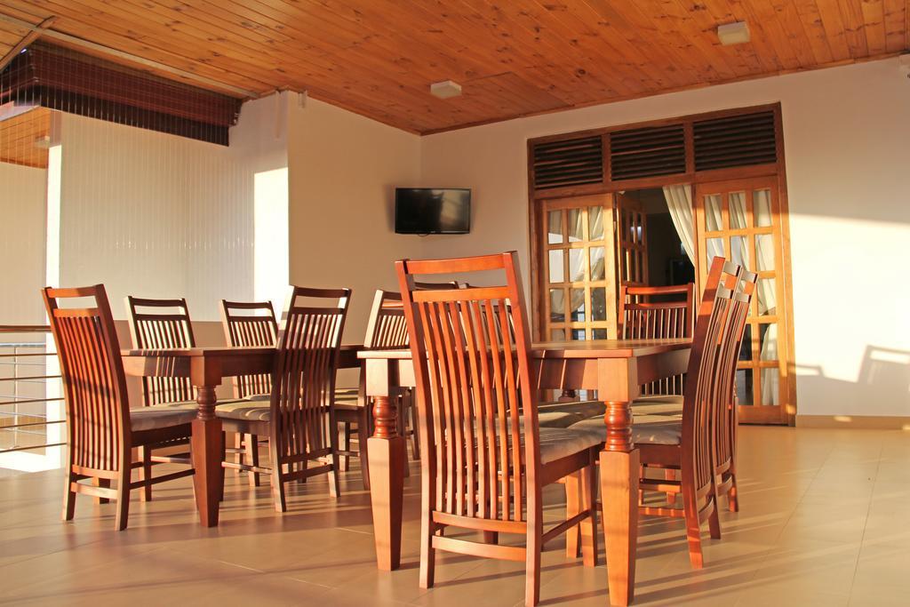 Bluewater Beach Resort ตรินโคมาลี ภายนอก รูปภาพ