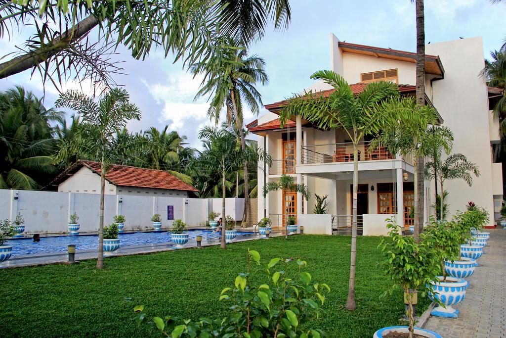 Bluewater Beach Resort ตรินโคมาลี ภายนอก รูปภาพ